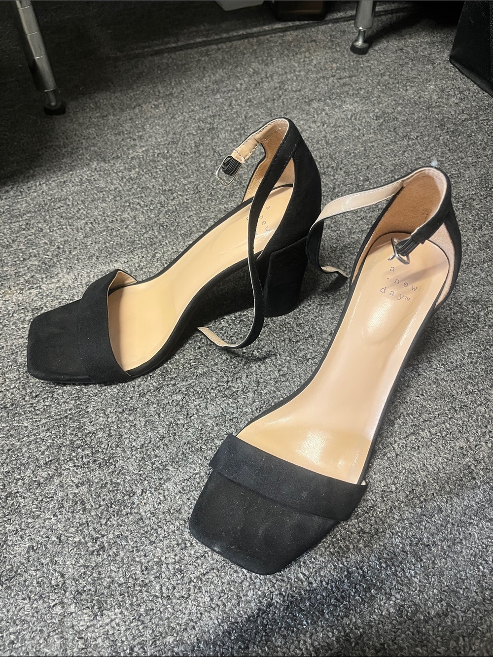 Classic Black Ankle-Strap Block Heel Sandals - Women